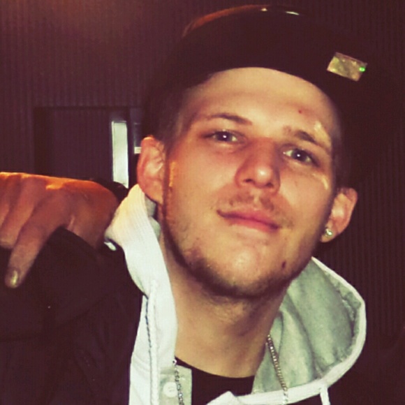 Meet your Posher, David - Picture 1 of 1